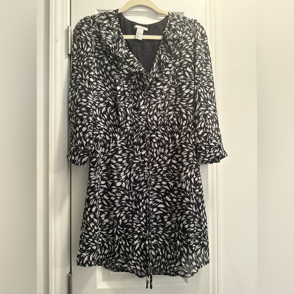 Smoke free size 6 dress with quarter sleeves from H & M